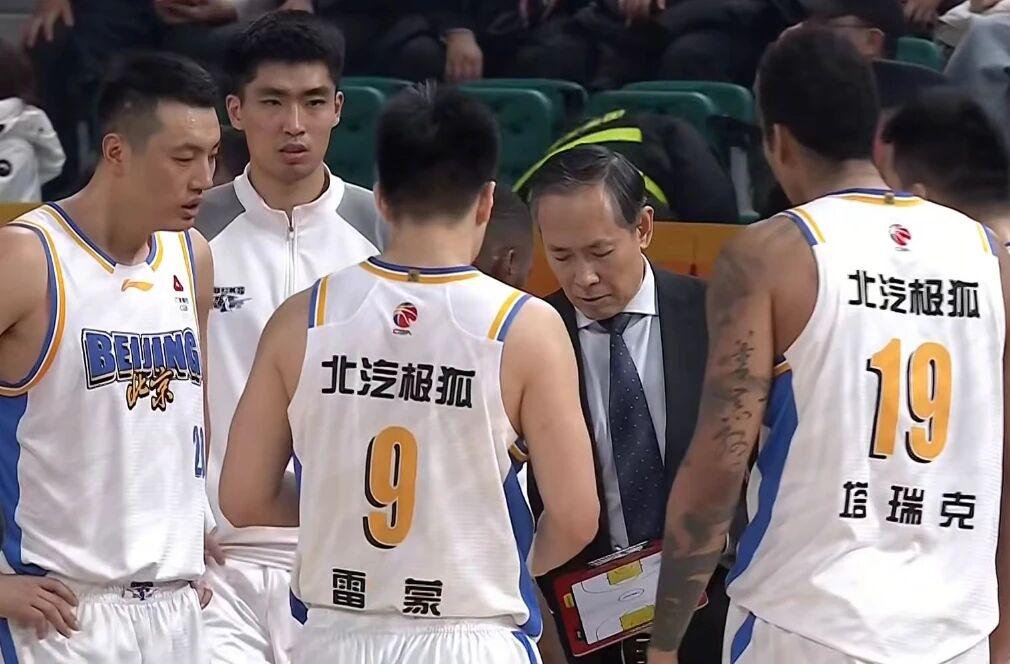湖人1050万防守悍将据报将试水自由市场,寻求更大合同