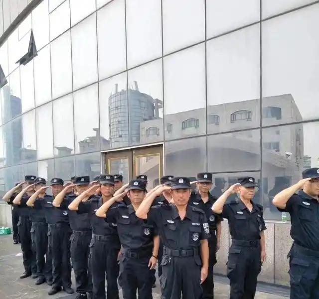 多证据表明凯尔特人拿下字母哥已成定局,字母哥将奔赴绿军!