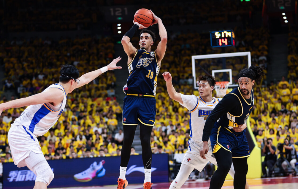 0+0+0！连躺两年总冠军！NBA最大的隐藏赢家