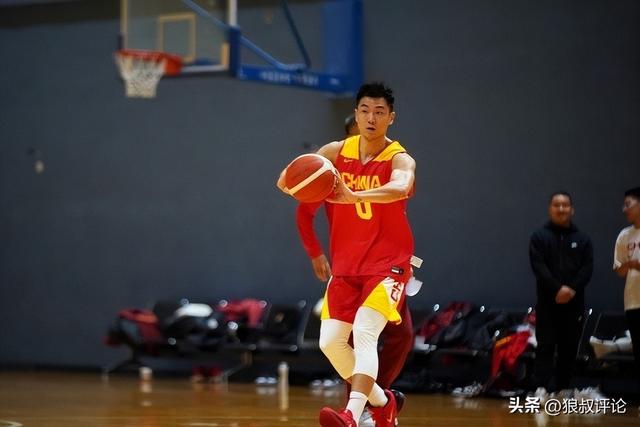 球迷吵翻!乔丹是NBA初代营销大牌,詹姆斯是迭代招牌,真相扎心