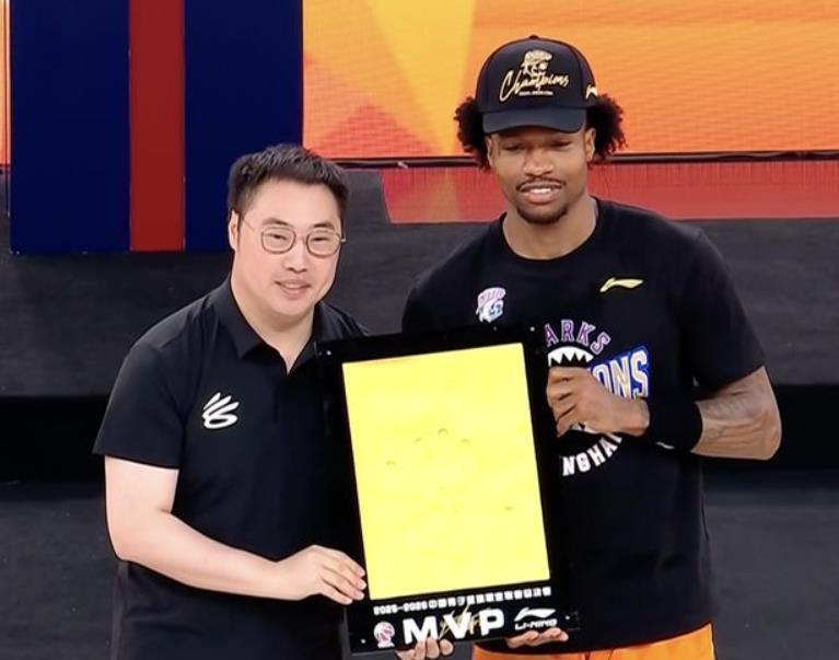 NBA球星詹姆斯·哈登被捕