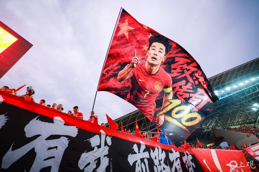 为什么说尼克斯53年首冠>马刺5次捧杯?