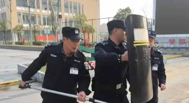 恭喜杨瀚森！拒绝100w加盟公牛：你的机会来了！