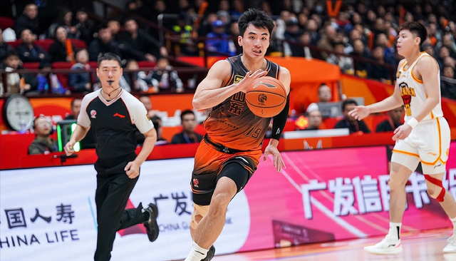 加拿大公开赛第三轮苏伯单独领跑