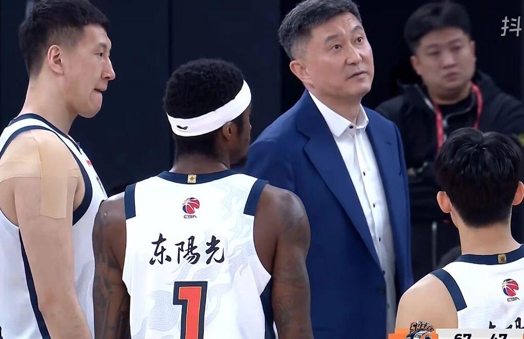 福克斯谈被批评:事情已经这样也改变不了,仍然相信我们能赢