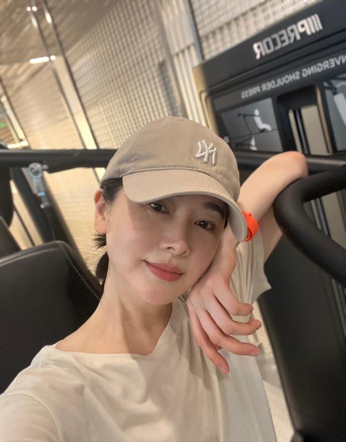 一条评论炸翻联盟!马刺老板之子暗示离队,福克斯休赛期要走?