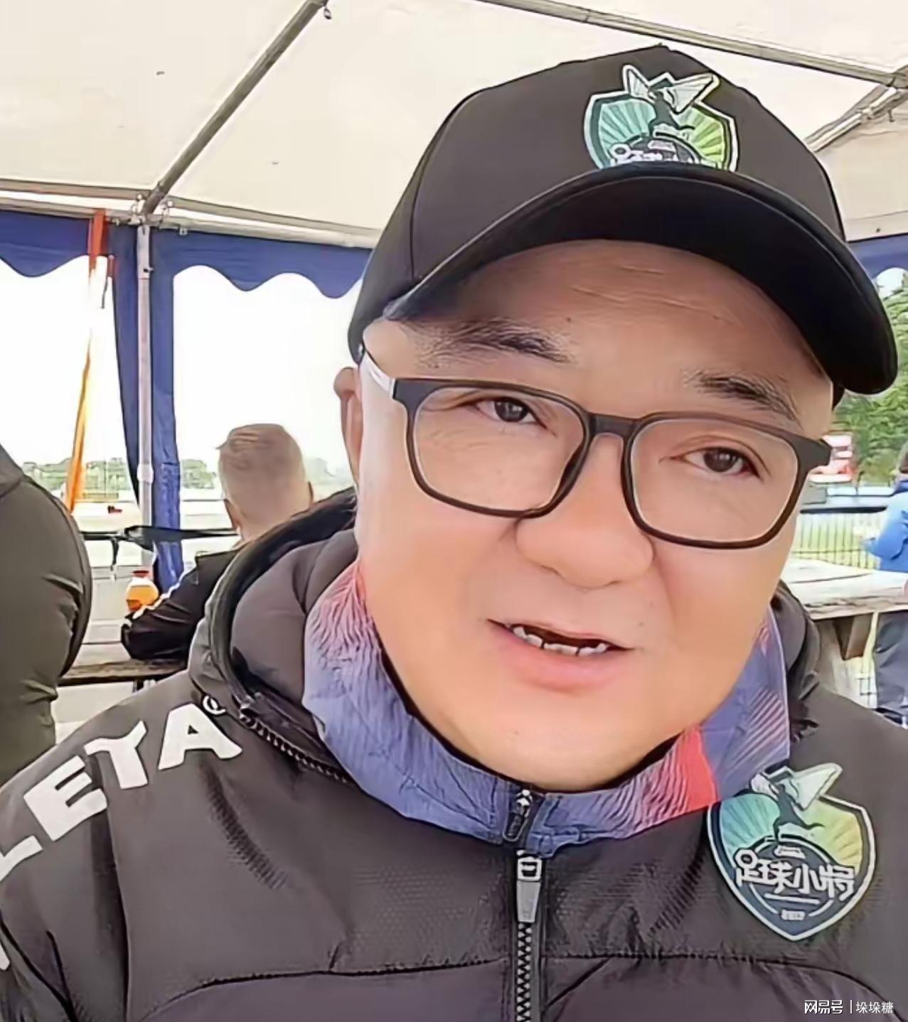 扎克约翰逊领跑慈善精英赛冲冠