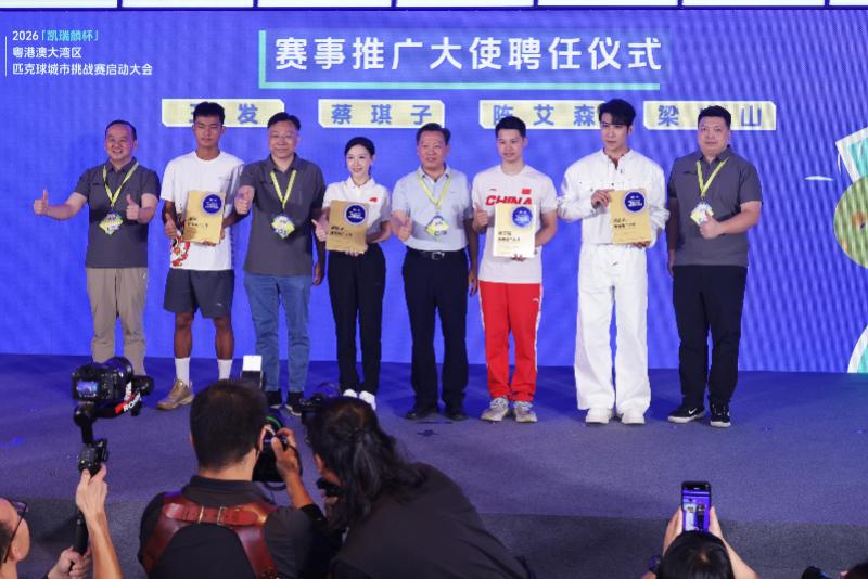 季后赛爆砍24分,猛龙续约巴雷特却丝毫不慌,被三个队友害惨