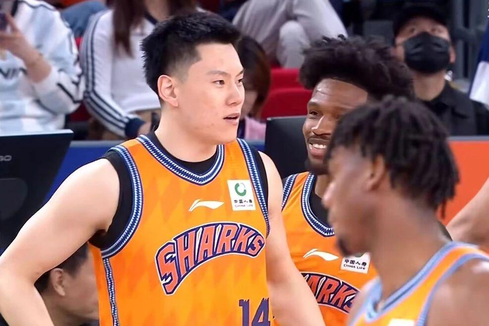 罗马诺：纽卡接近签下阿贾克斯18岁中场斯图尔，总价超2500万欧
