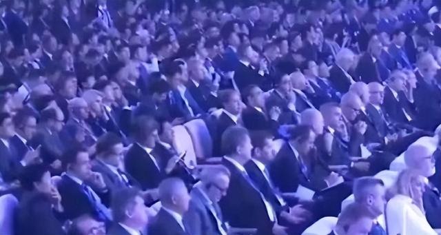 世体：巴萨将在库库库雷利亚转会中获得135万欧的团结费