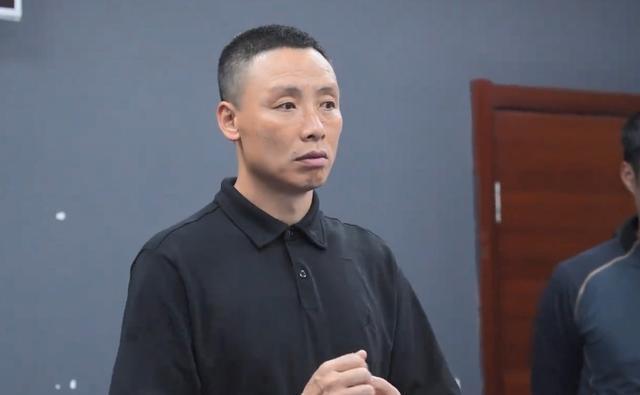 正式官宣！王岚嵚终于回家了，签约山东，补强后场，合同长达4年